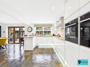 Kitchen/Diner- click for photo gallery